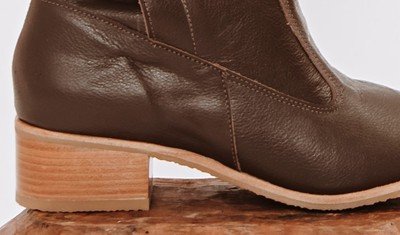 bota cano longo cafe 1