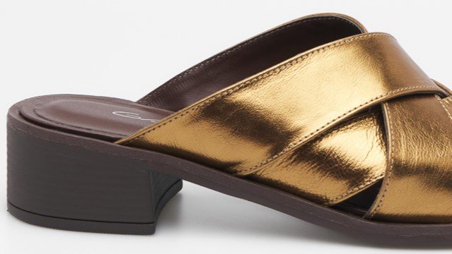 mule couro tiras ouro 5