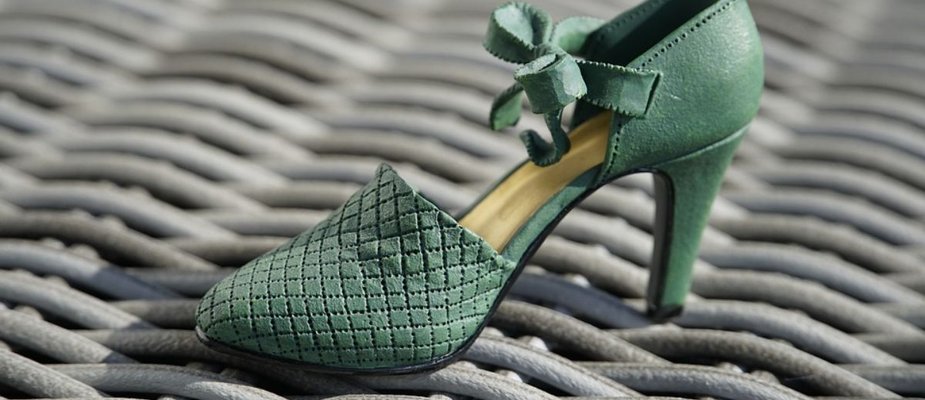 Que cor de sapato combina com vestido verde: Combinação ideal para o seu visual! Que cor de sapato combina com vestido verde: Combinação ideal para o seu visual!